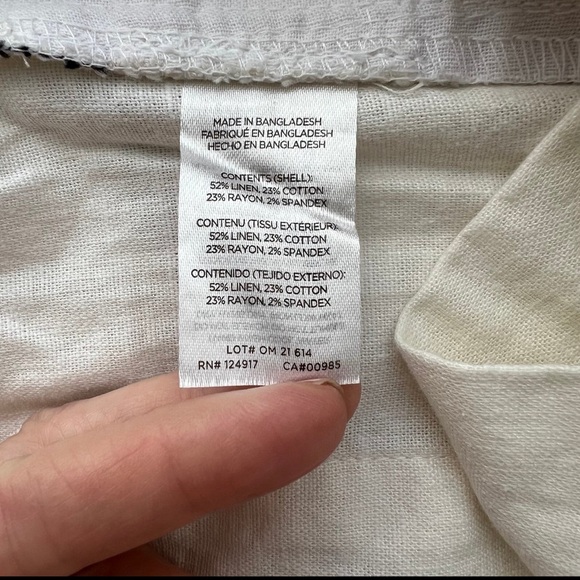 ONIA Traveler Straight Leg Linen Blend Shorts - Picture 8 of 9